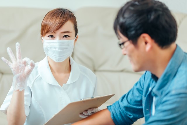 患者さんのご家族に伝わる説明のポイントとは？立場や気持ちに配慮した対応方法をご紹介